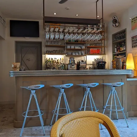 Pastis 4* Сен-Тропе